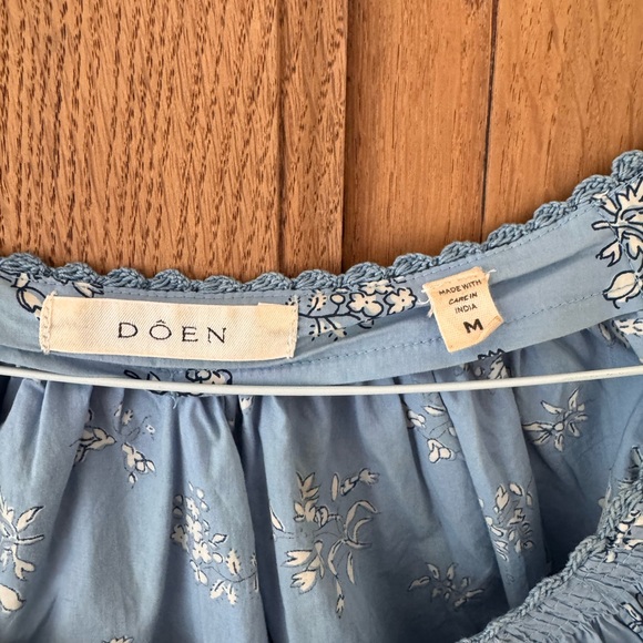 Doen Blue Floral Puff Sleeve Blouse - Picture 2 of 4